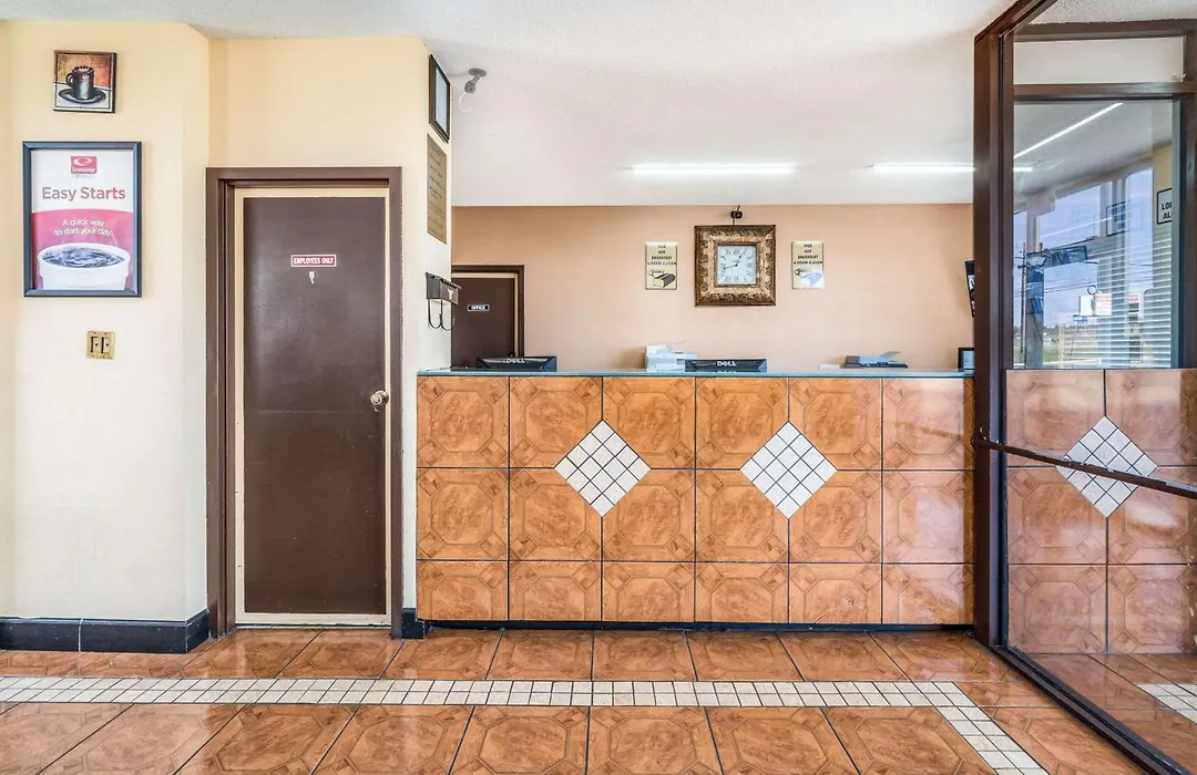 Econo Lodge Inn & Suites Macon West-1