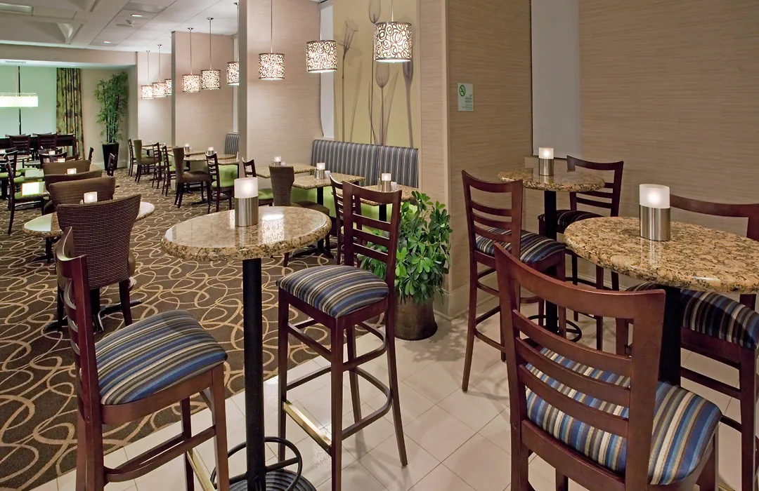 Doubletree By Hilton Raleigh Midtown, Nc-1