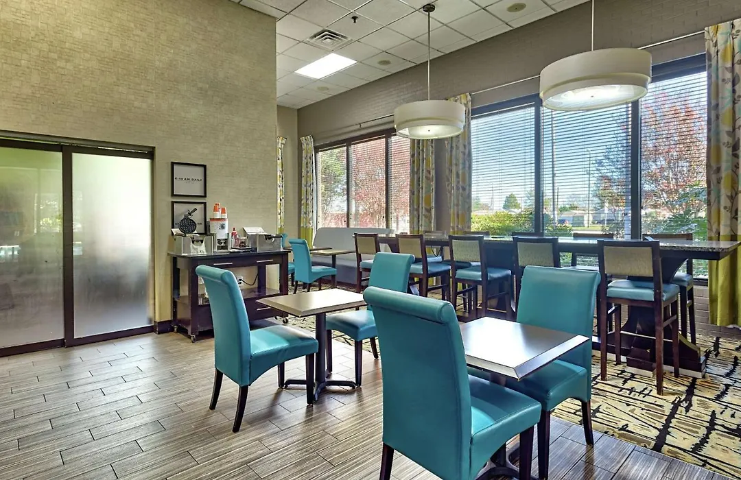 Hampton Inn Norfolk-Naval Base-1
