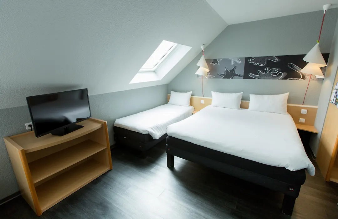 Ibis Cherbourg La Glacerie-1