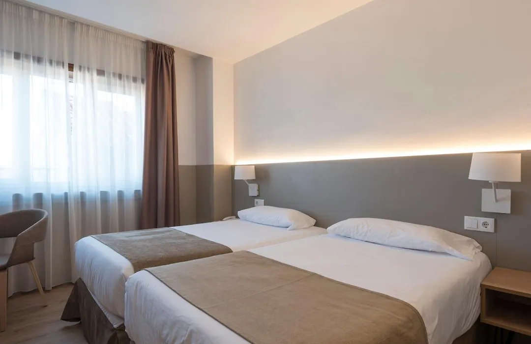 Hotel Airiños 3*-1