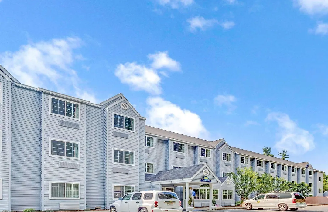Days Inn By Wyndham Sturbridge-1