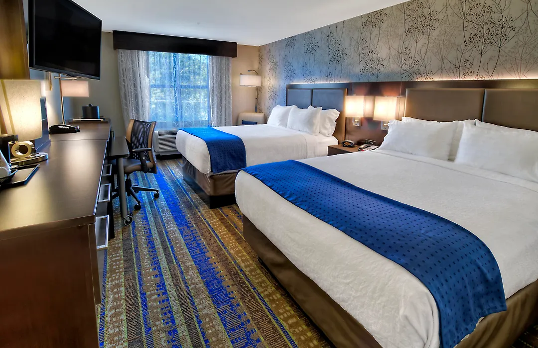 Holiday Inn & Suites Tupelo North By Ihg-1