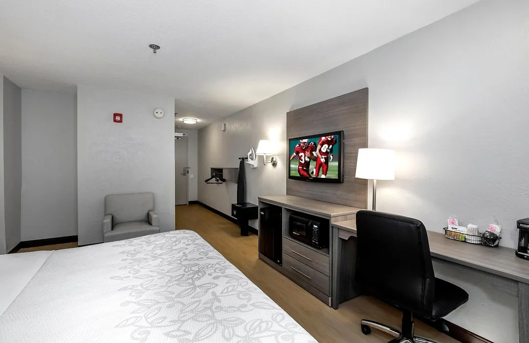 Red Roof Inn Plus Boston - Mansfield - Foxboro-1