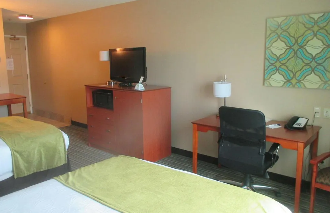 Best Western Plus Menomonie Inn & Suites-1