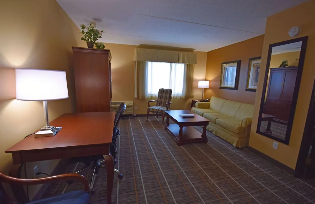 Best Western Resort Hotel & Conference Center Portage-1