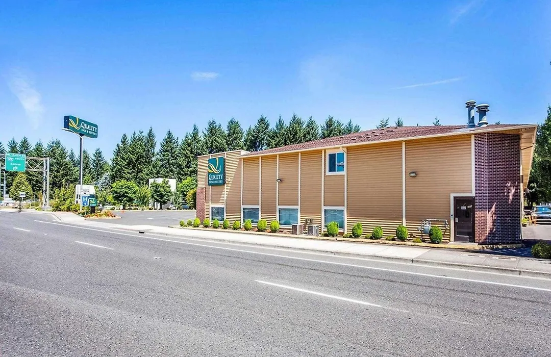 Quality Inn & Suites Vancouver North-1