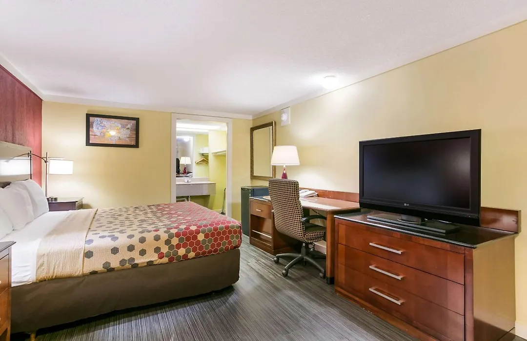 Econo Lodge Frederick I-70-1
