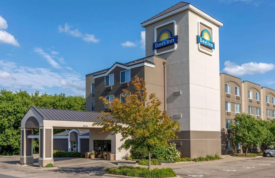 Days Inn By Wyndham Eagan Minnesota Near Mall Of America-1