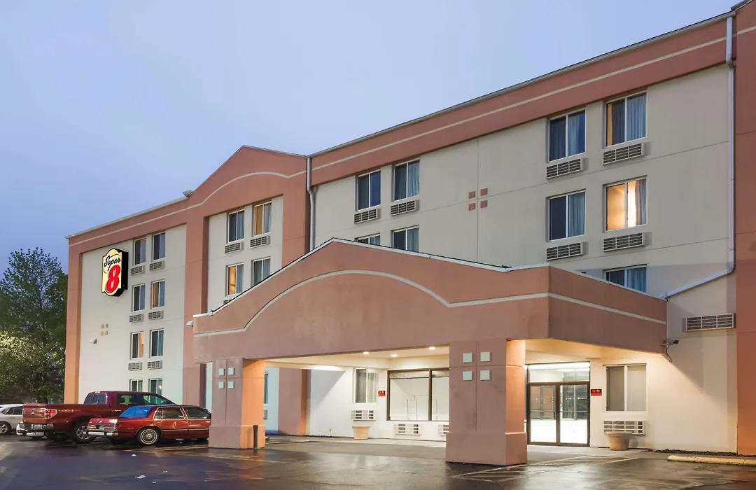 Super 8 By Wyndham Danbury-1
