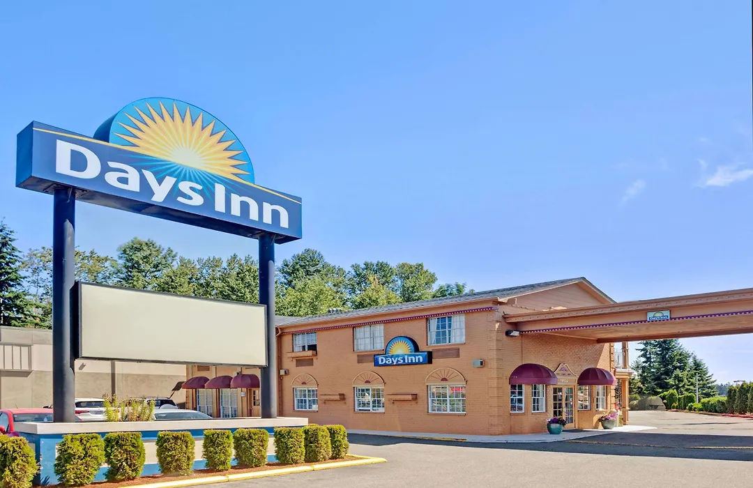 Days Inn By Wyndham Everett-1