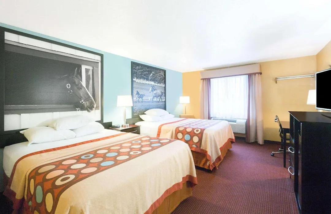 Super 8 By Wyndham Richmond-1