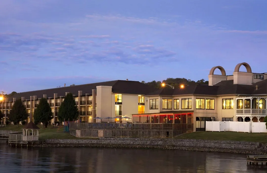 Wyndham Garden Lake Guntersville-1