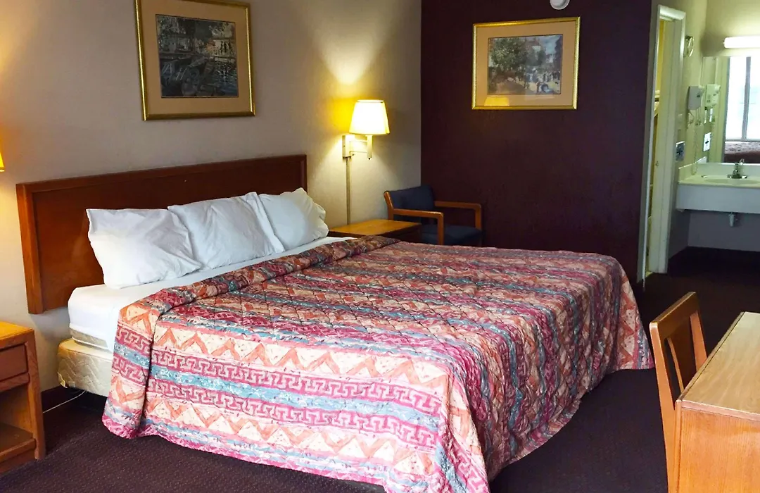 Magnuson Hotel Columbia-1