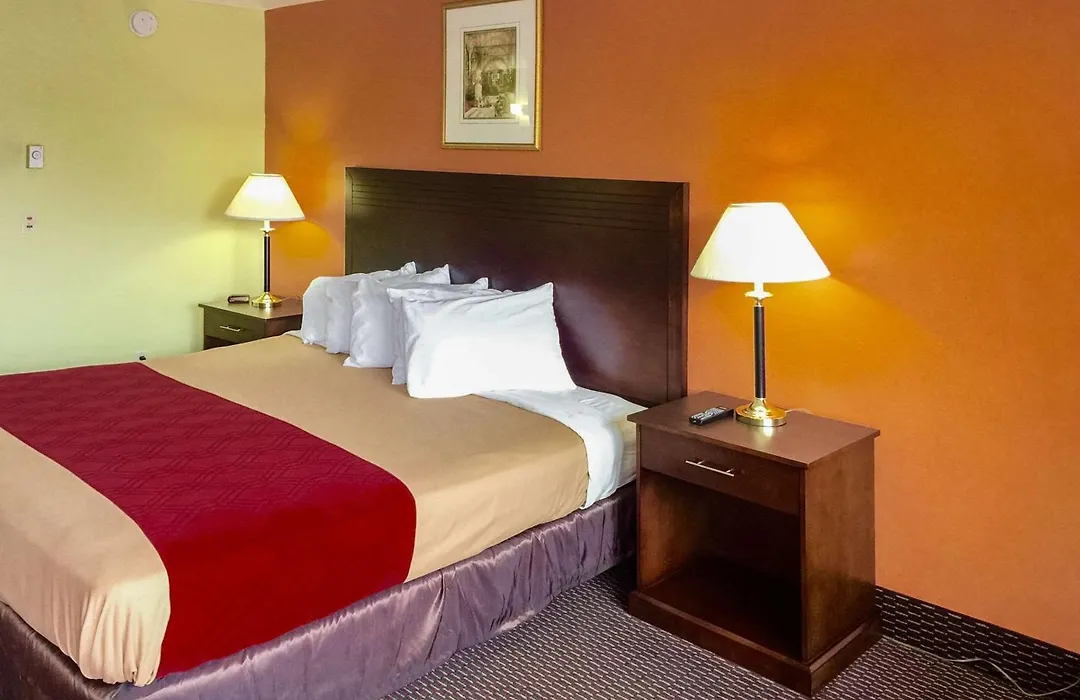 Rodeway Inn Willamette River-1