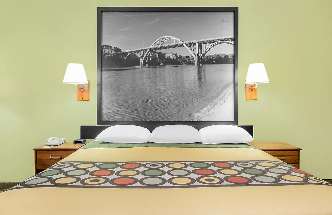 Super 8 By Wyndham Eufaula-1