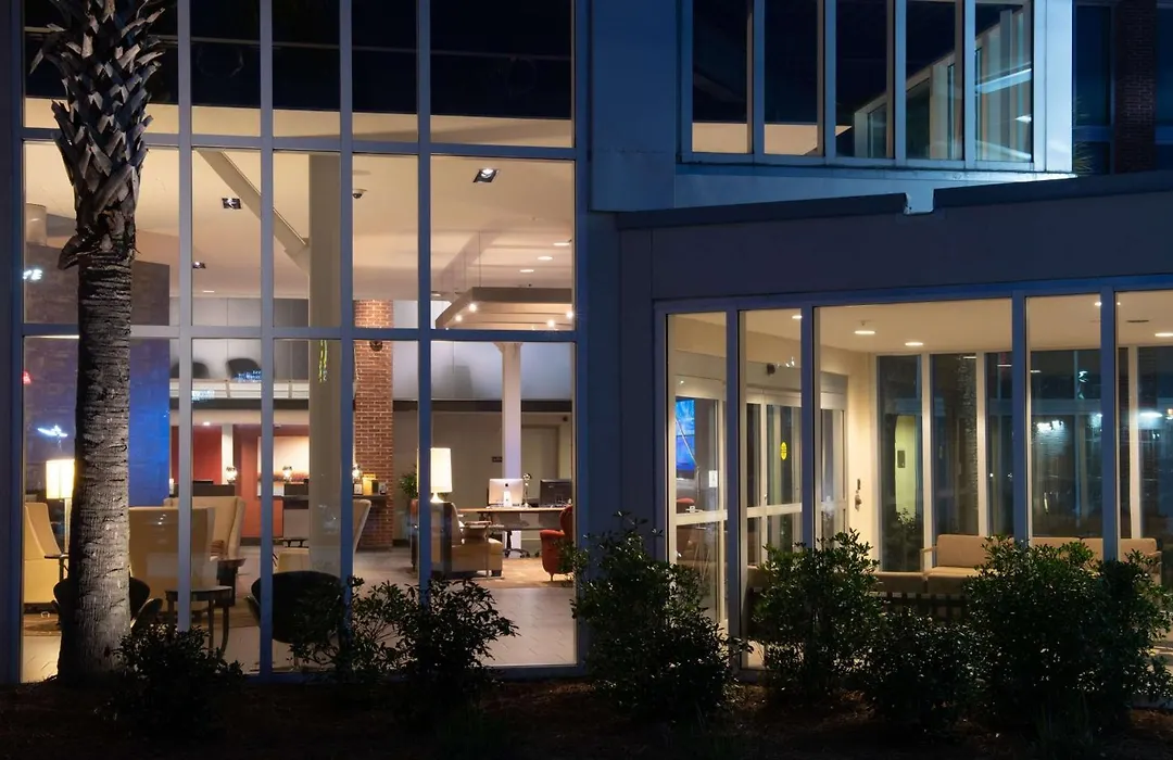 Doubletree Hotel & Suites Charleston Airport-1