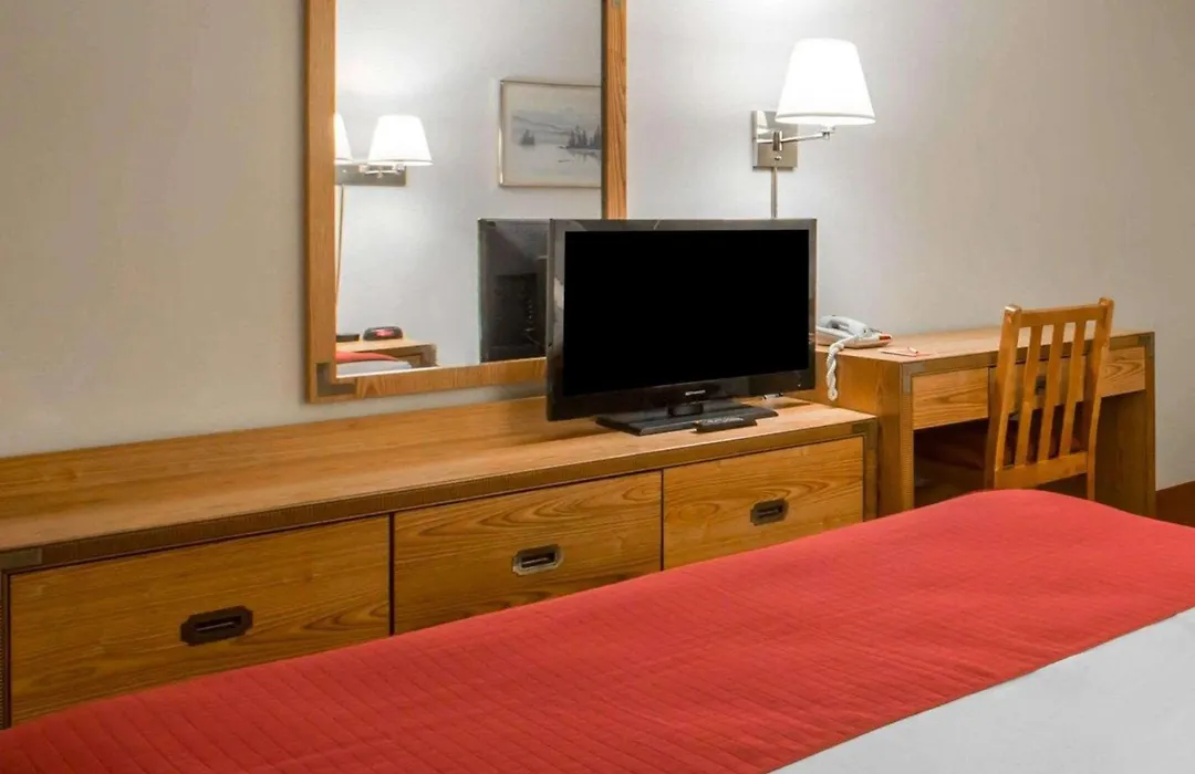 Rodeway Inn Lake Placid South-1