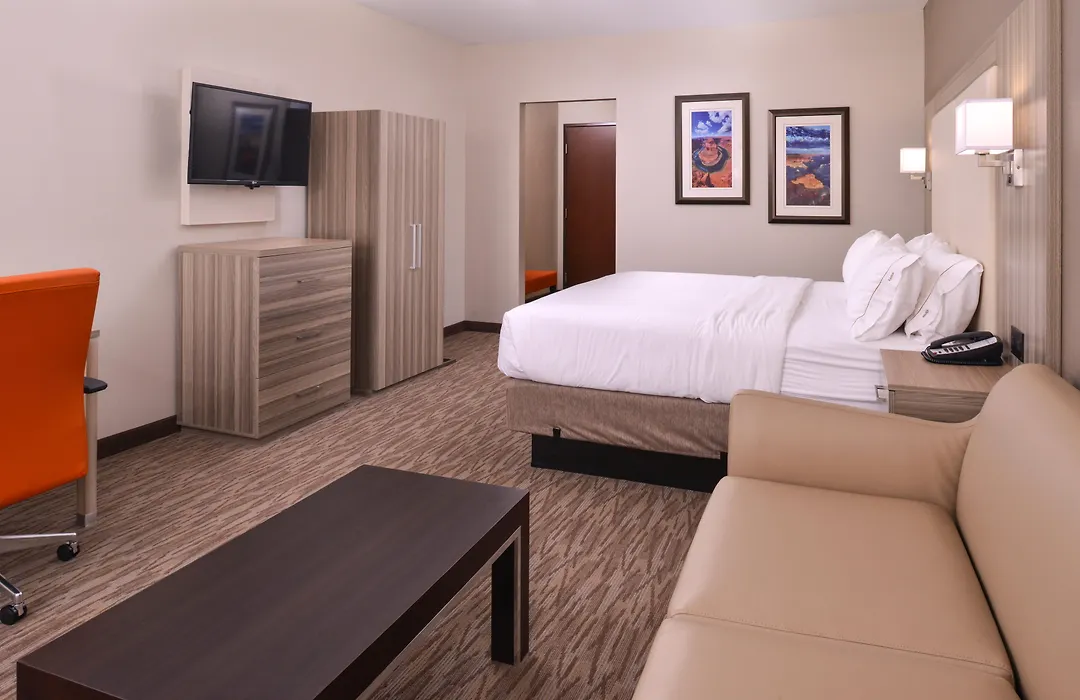 Holiday Inn Express & Suites Williams By Ihg-1