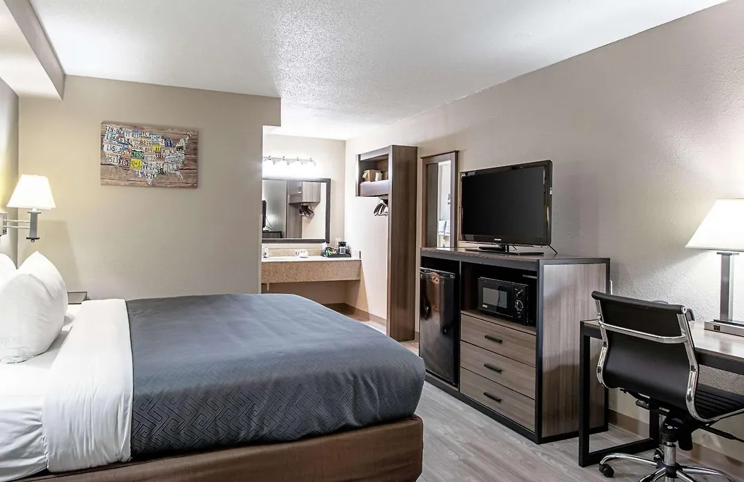 Econo Lodge Kingsville-1