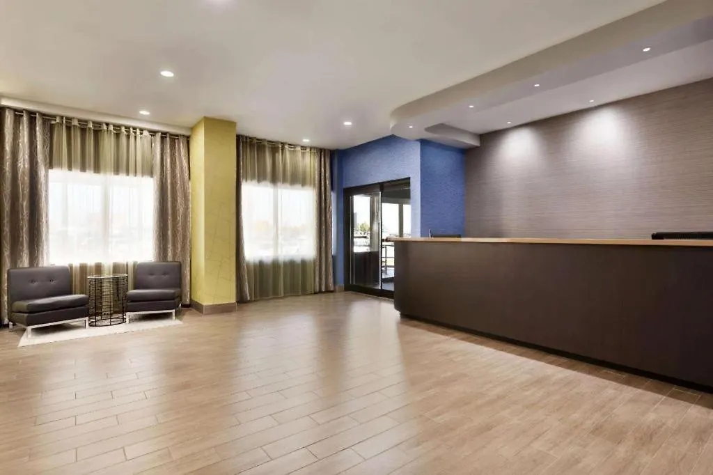 Travelodge By Wyndham Toronto East-1