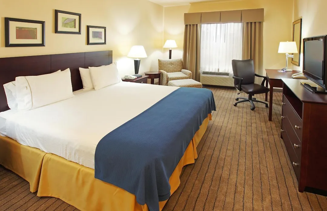 Holiday Inn Express Hotel & Suites Marshall By Ihg-1