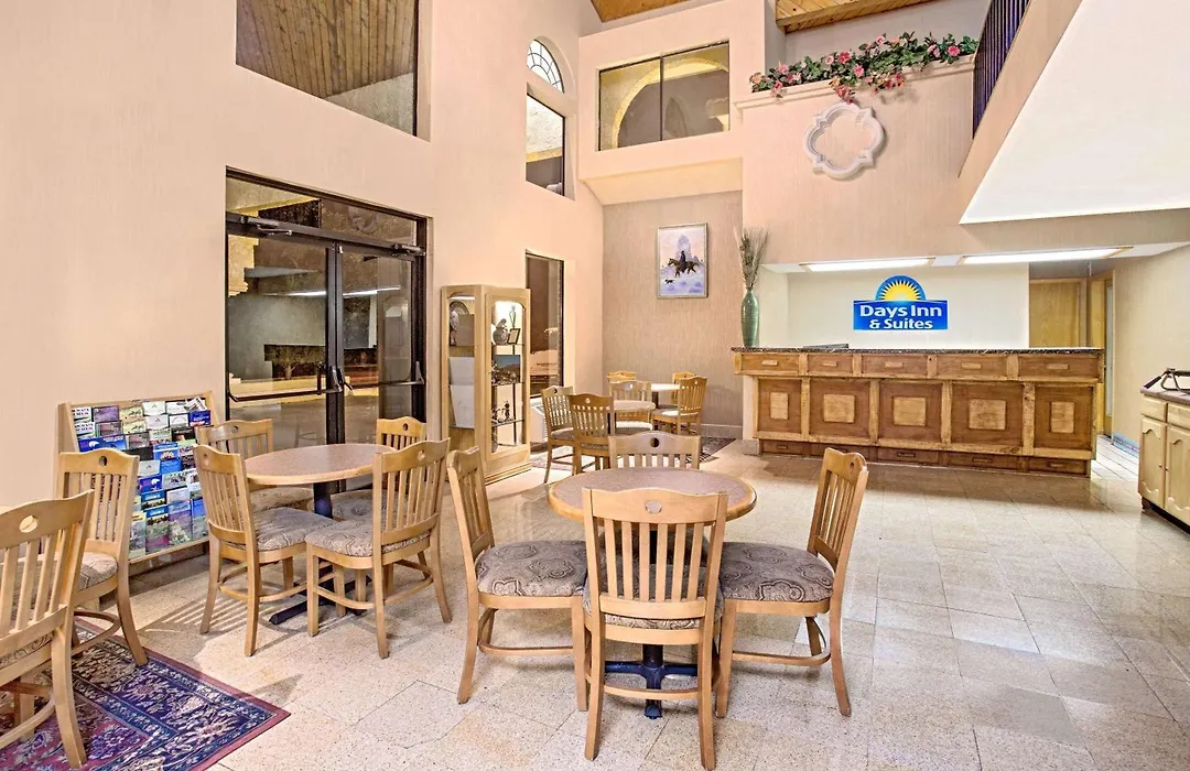 Days Inn & Suites By Wyndham Red Rock-Gallup-1