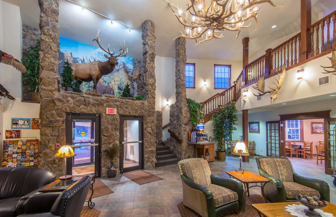 Comfort Inn & Suites Mt Rushmore-1
