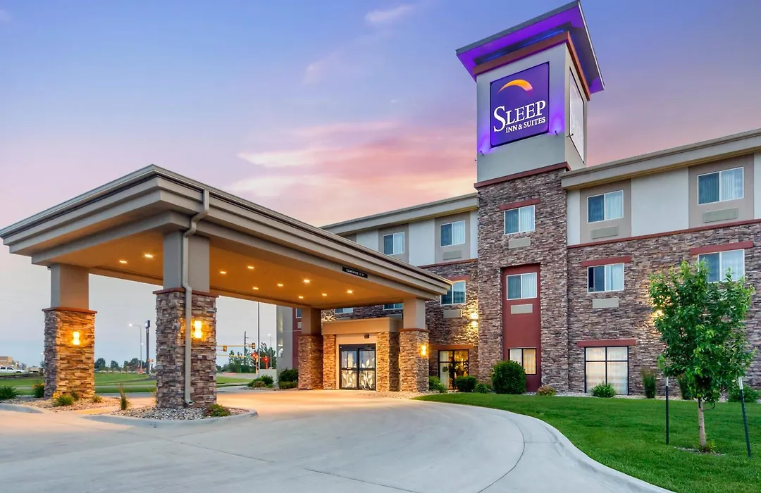 Sleep Inn & Suites Devils Lake-1
