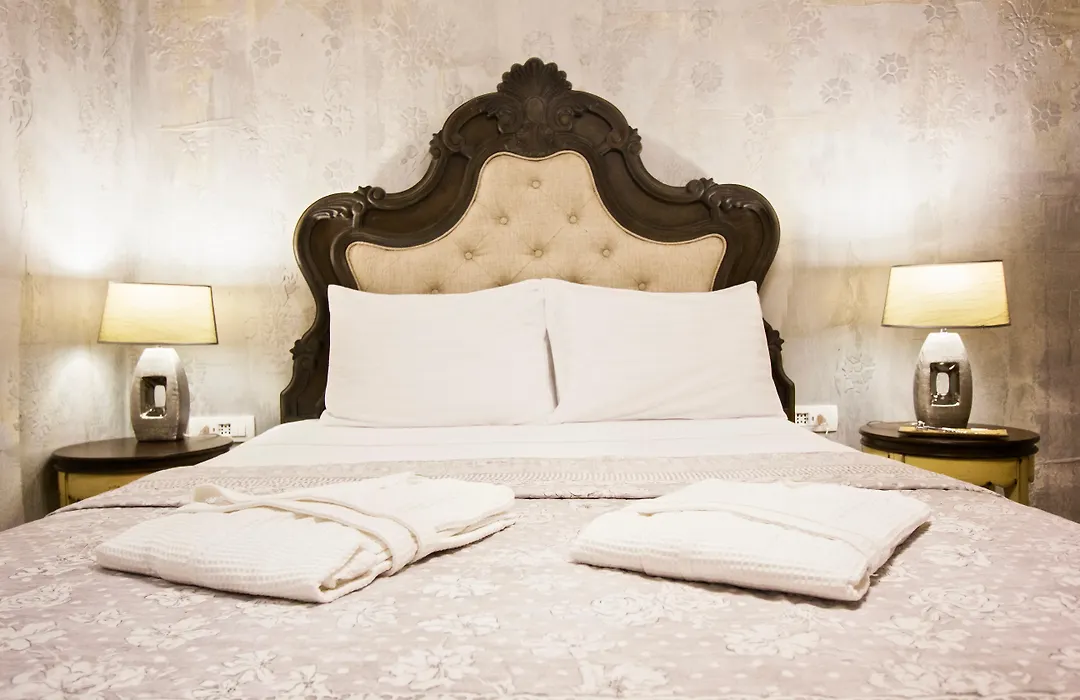 Plaza Marchi Old Town - Mag Quaint & Elegant Boutique Hotels-1