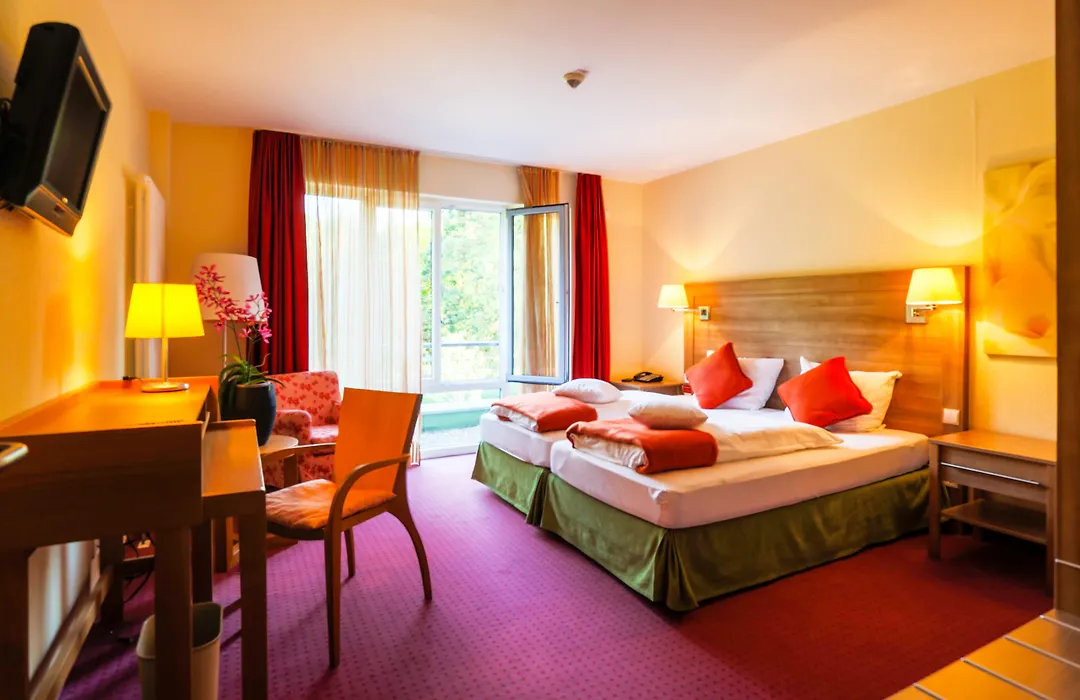 Nashira Kurpark Hotel-1