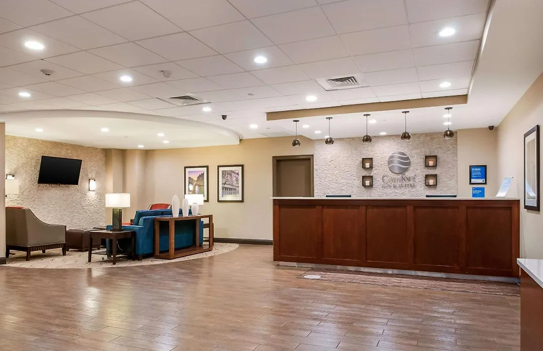 Comfort Inn & Suites At Copeland Tower-1
