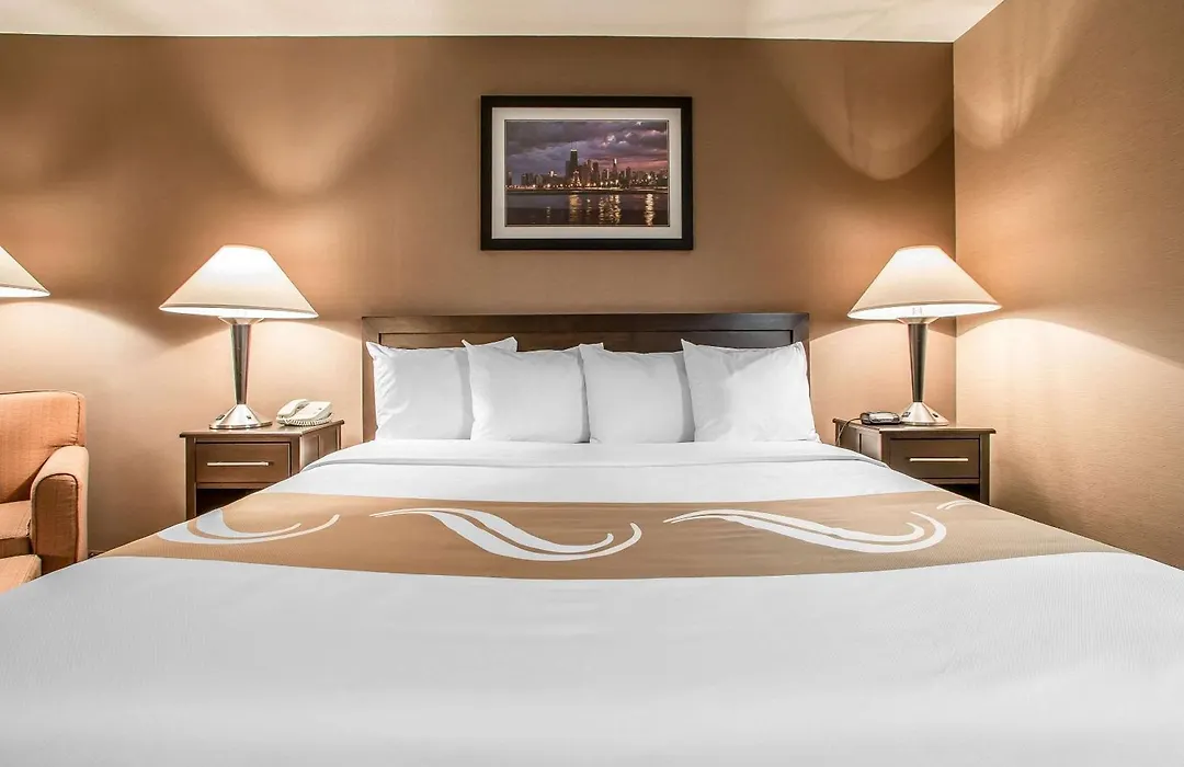 Quality Inn Elgin I-90-1