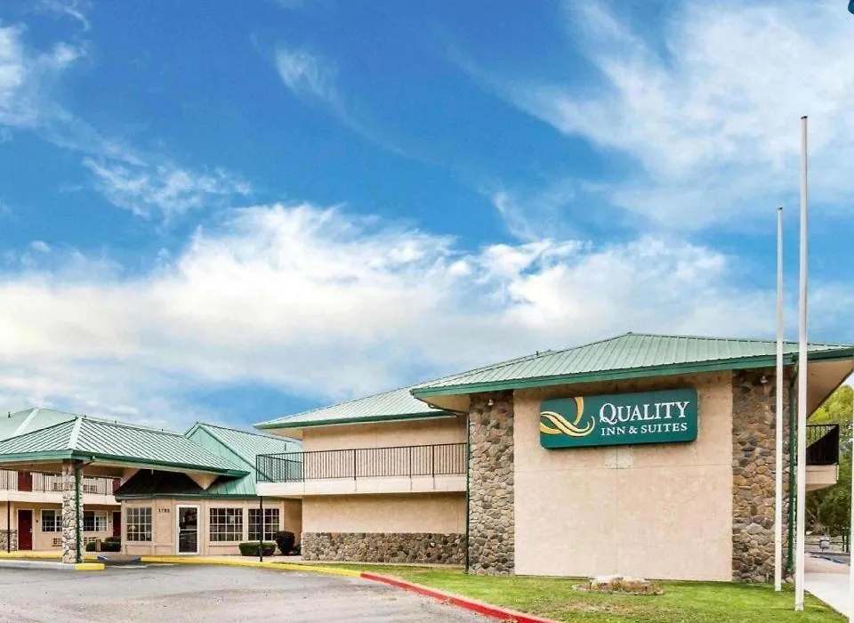 Quality Inn & Suites Minden-1