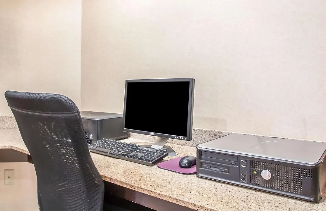 Best Western Rochelle Inn & Suites Near Dekalb-1
