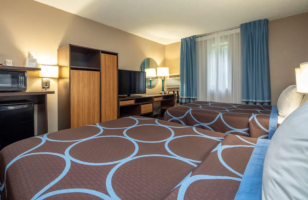 Super 8 By Wyndham Steubenville-1