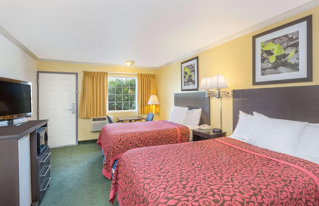 Days Inn By Wyndham King City-1