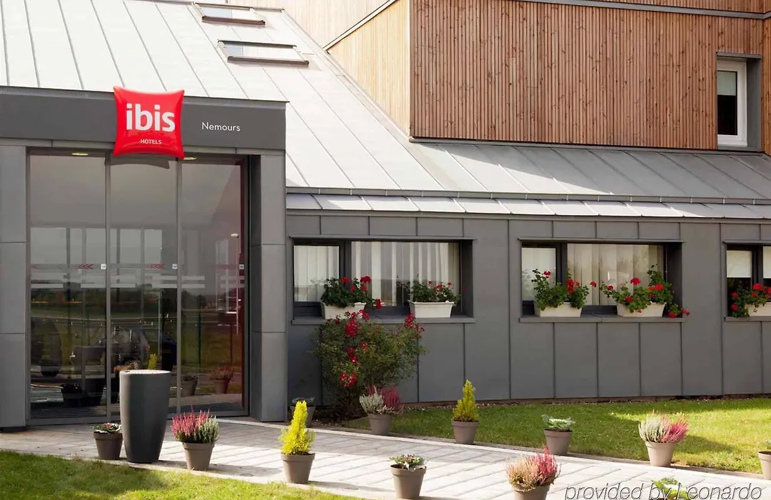 Ibis Nemours-1