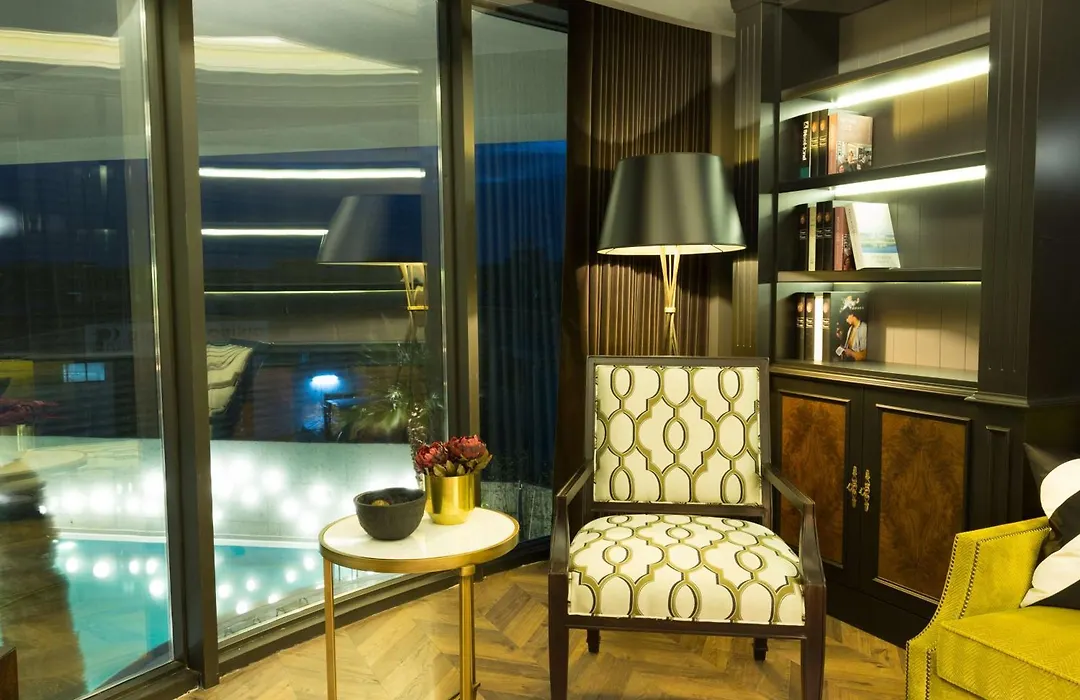 Doubletree By Hilton Izmir Airport-1
