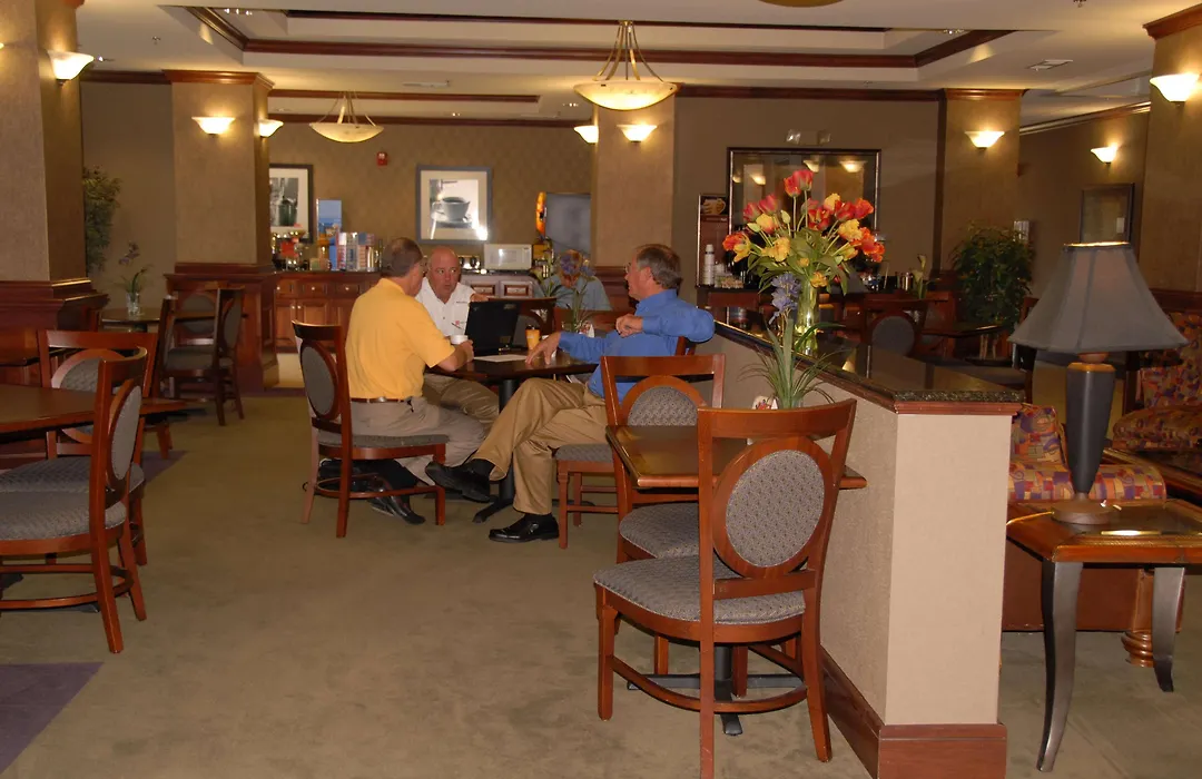 Hampton Inn Van Buren-1