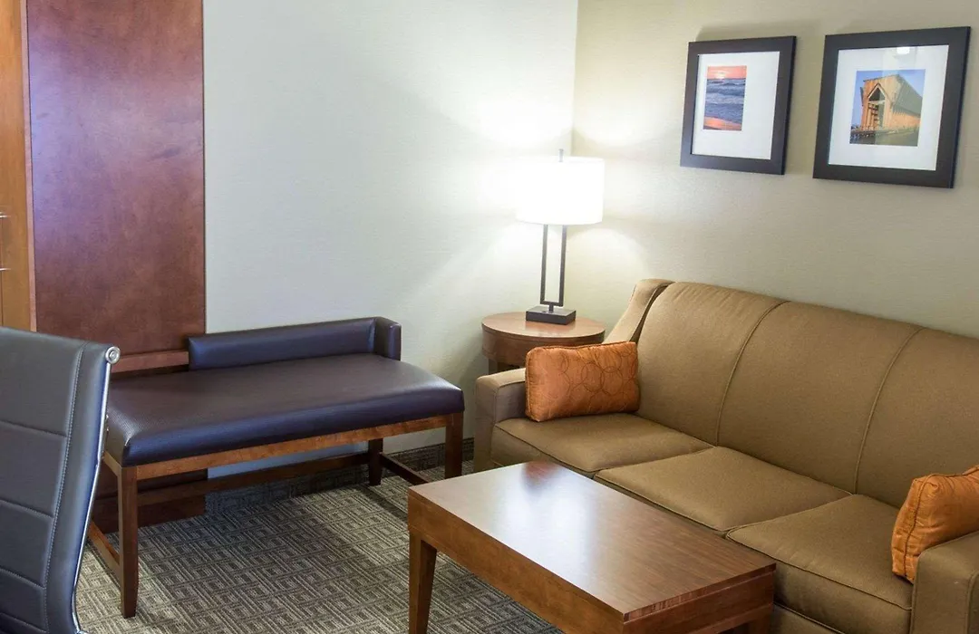 Comfort Suites Marquette-1