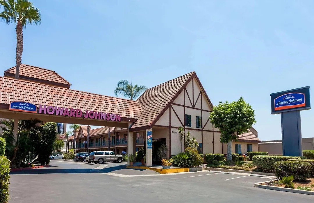 Howard Johnson By Wyndham Norco-1