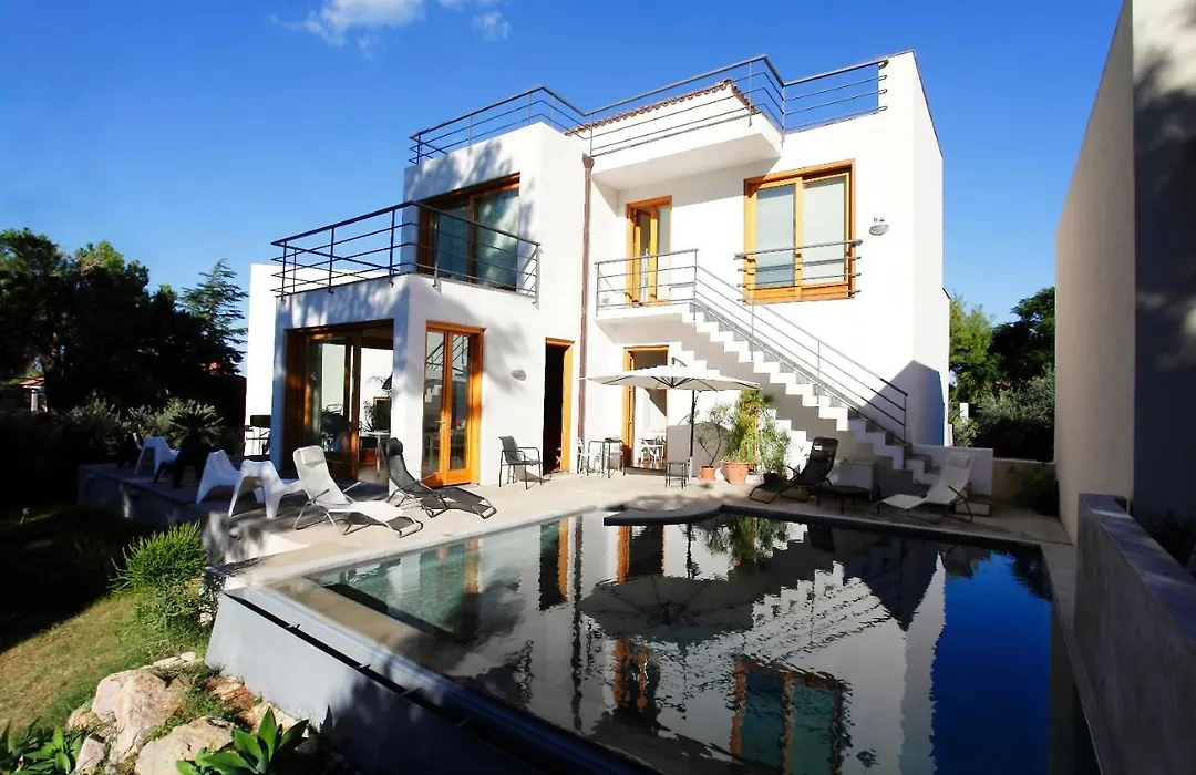 Pizzo Cane House camera con bagno e piscina-1