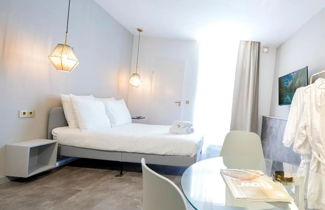 The Den Newly Build Apartment 7-Minutes From Rotterdam City Central Station App2-1