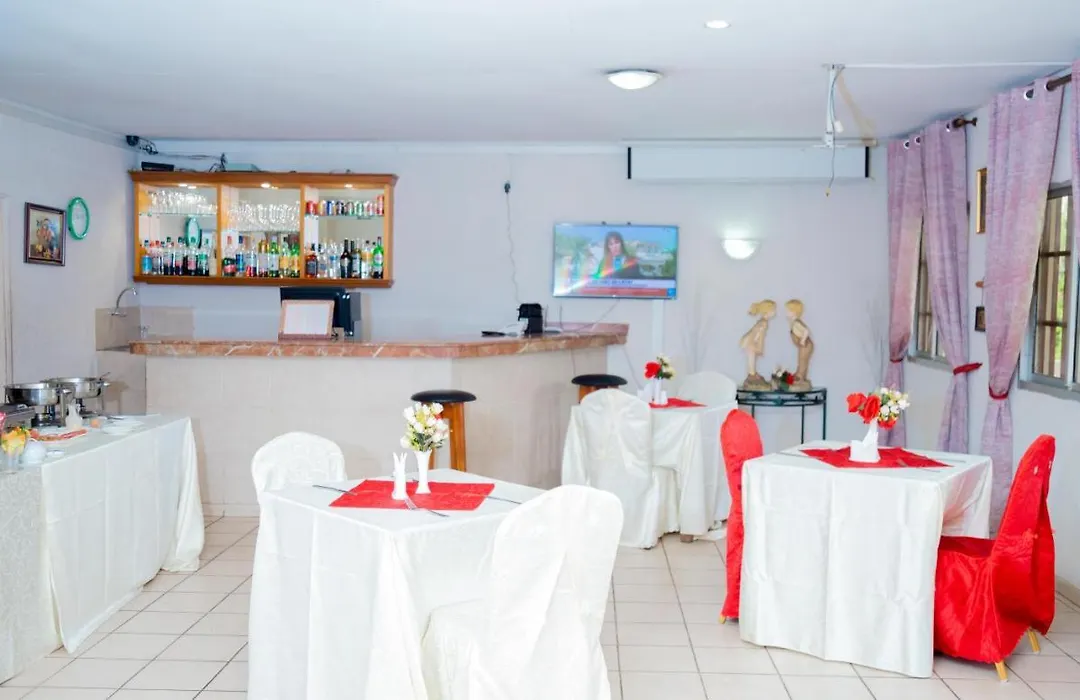 Hotel Hibiscus Blvd Triomphal-1