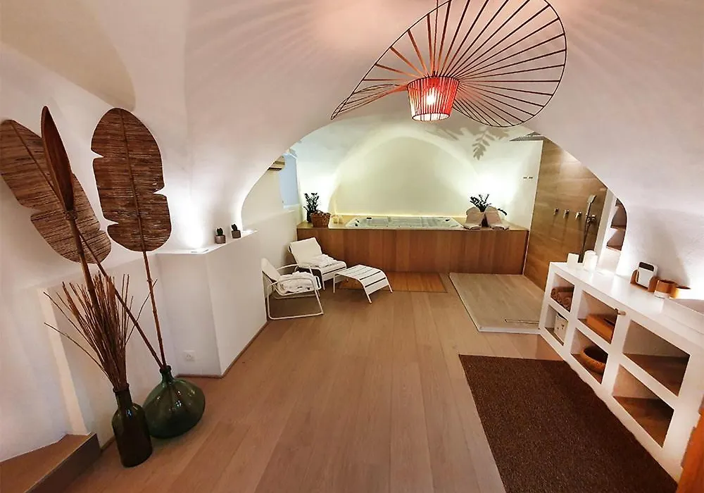 Suite 6-1
