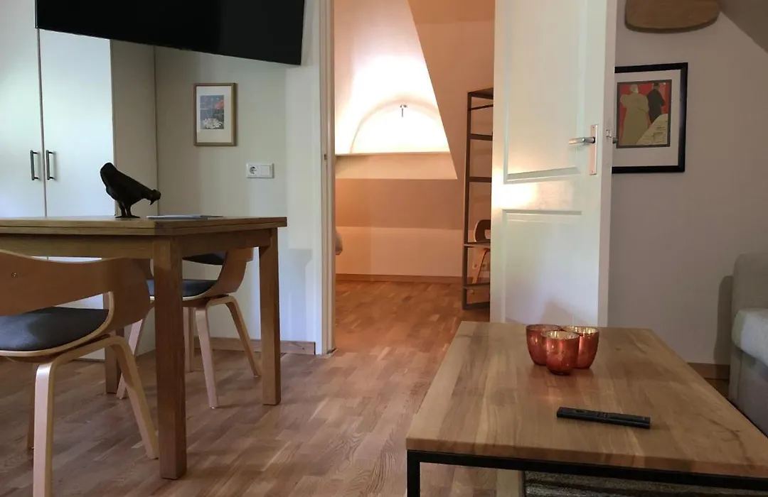 Bed And Breakfast De Kip - Prive-Appartement Van 43 M2 Met Tweepersoons Bubbelbad - Met Finse Sauna - In Westvleugel Van Luxe Villa-1