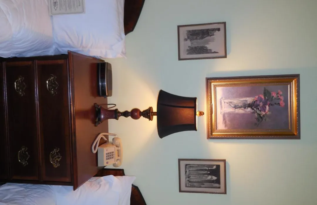 Higher Ground Hotel-1