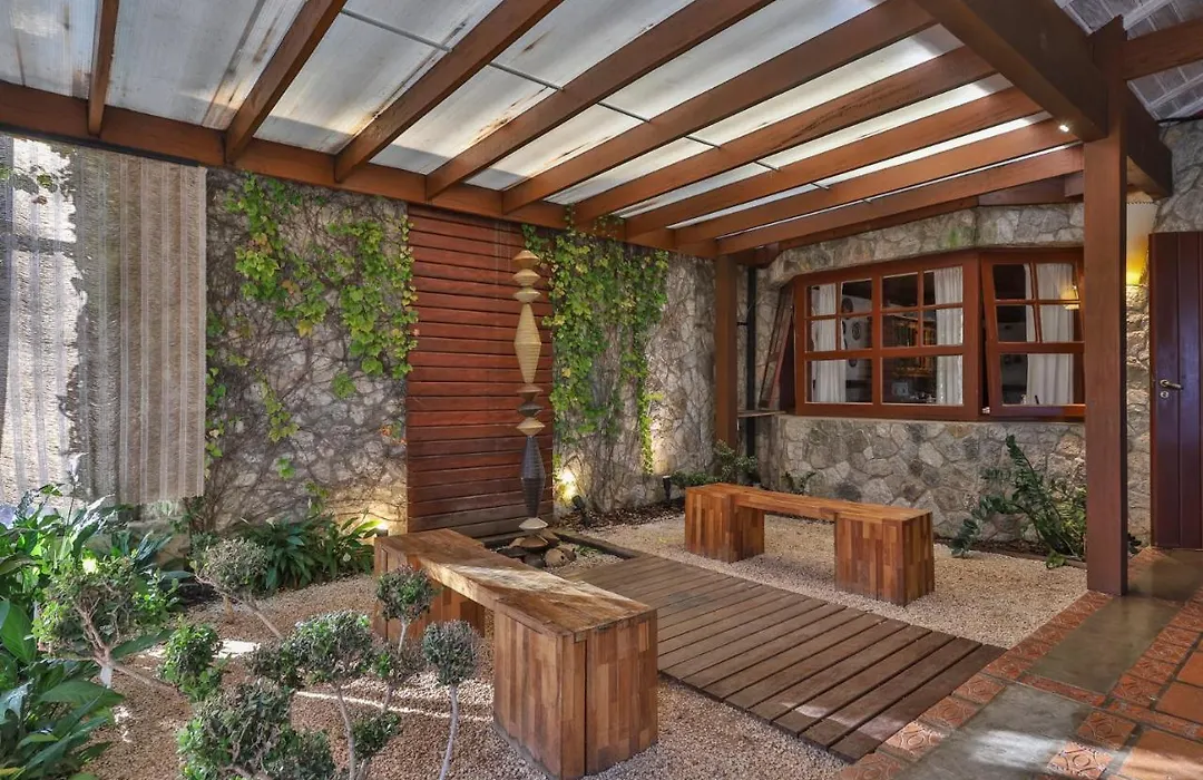 Esquilo Hotel-1