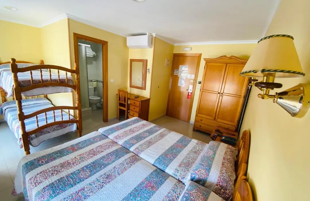 Hostal L'Anfora-1